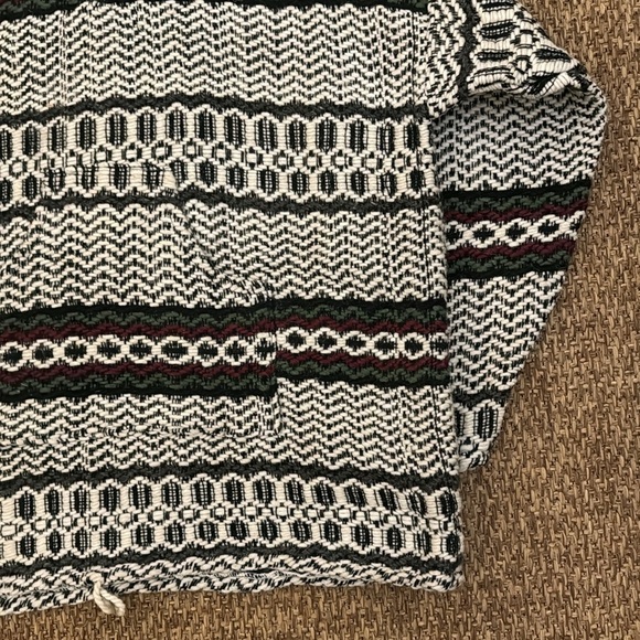 Ecuadorian Pullover Hoodie - Picture 6 of 15